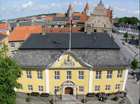 AALBORG +10